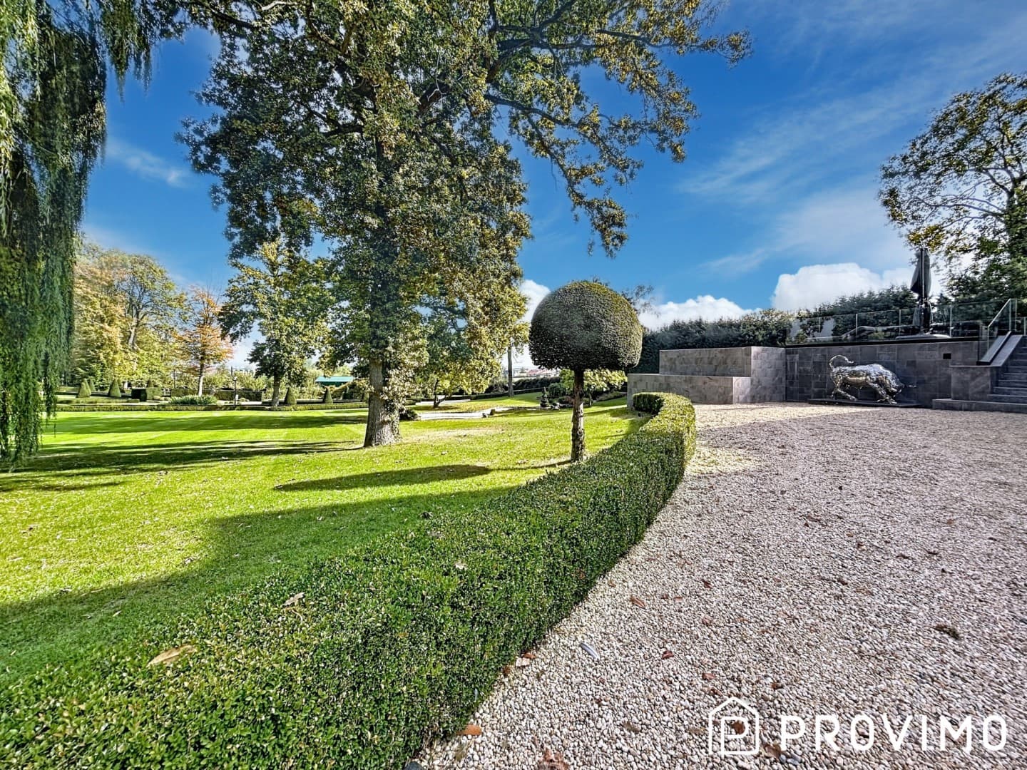 Elegant Château with Swimming Pool and Soundproofed Leisure Space 4