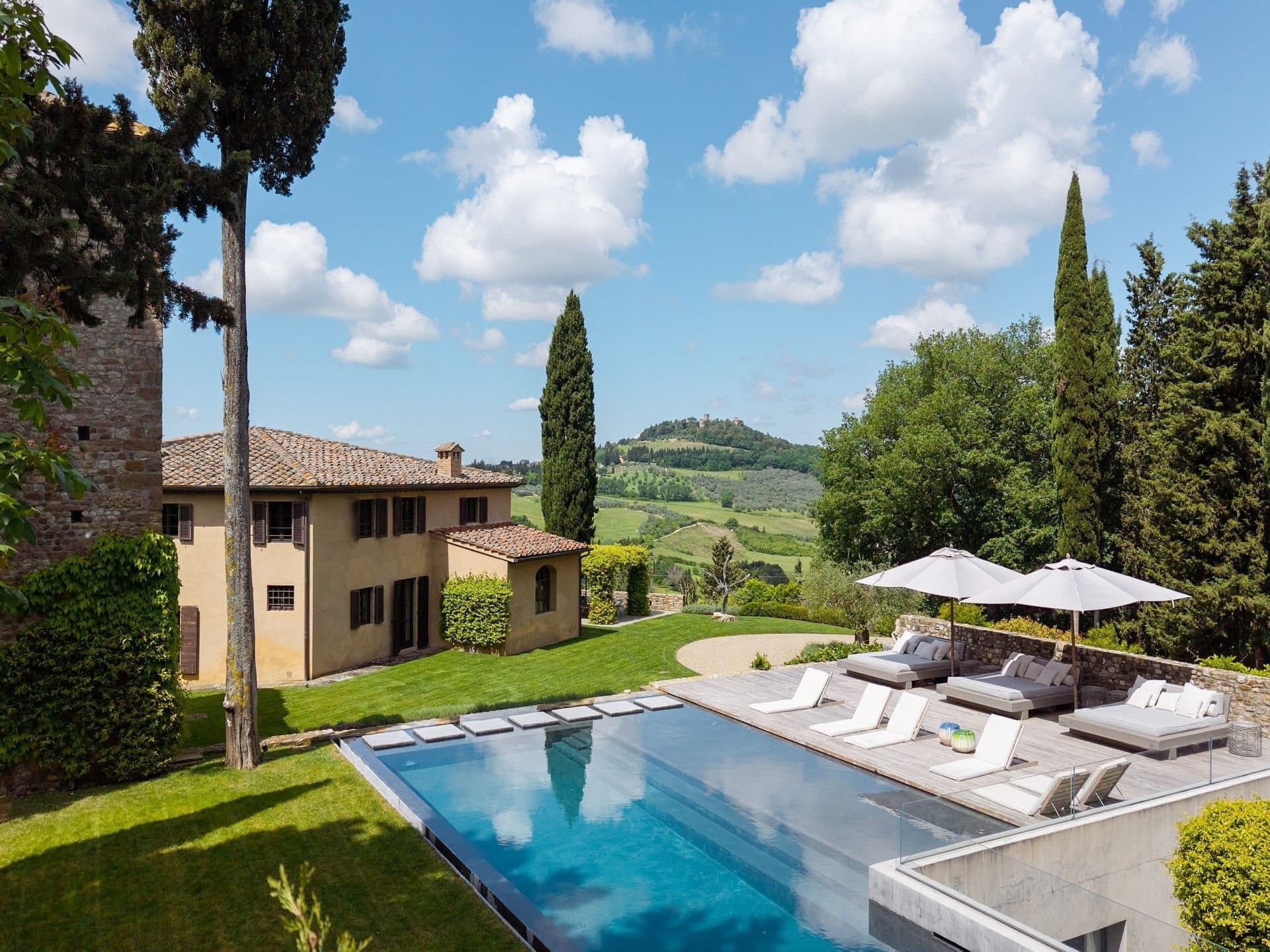 Elegant 11th Century Castle With Panoramic Pool And Private Park 2