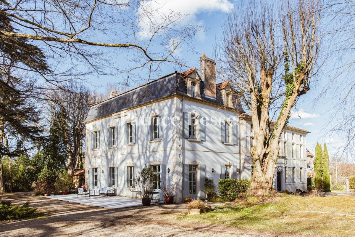Elegant 19th Century Château With Wooded Grounds And Views Of The Pyrenees 4