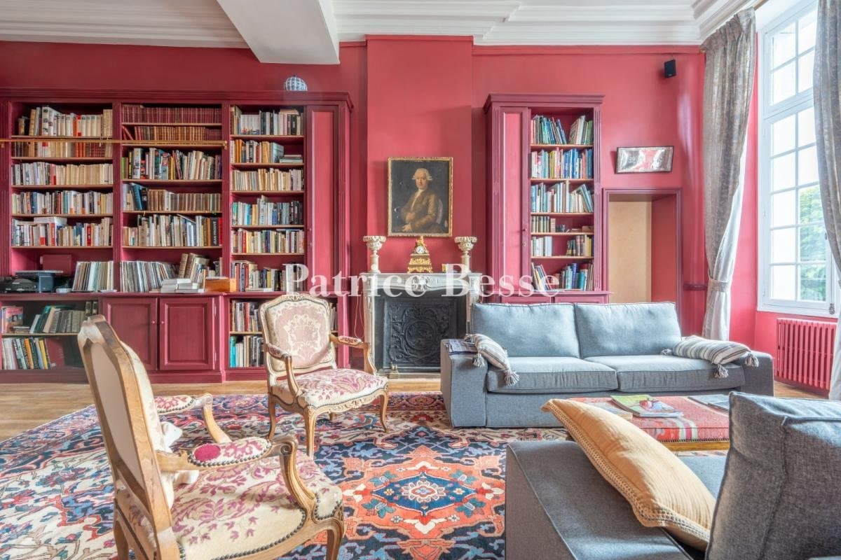 Historic Château With Outbuildings And Potential For 50 Bedrooms 5