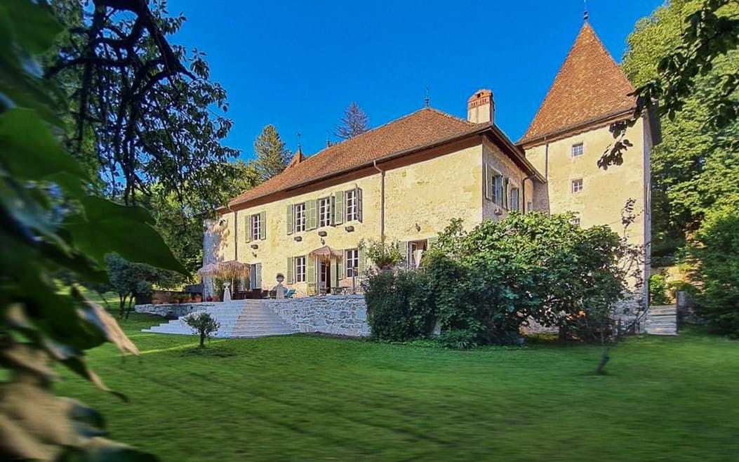 Historic Château With Swimming Pool Near Geneva 4
