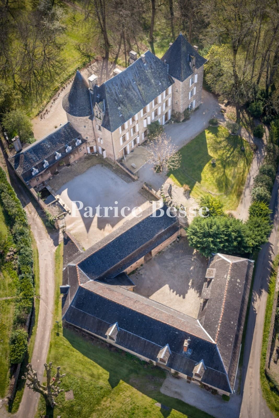 Castle 750 Sqm 12 Bedrooms 3