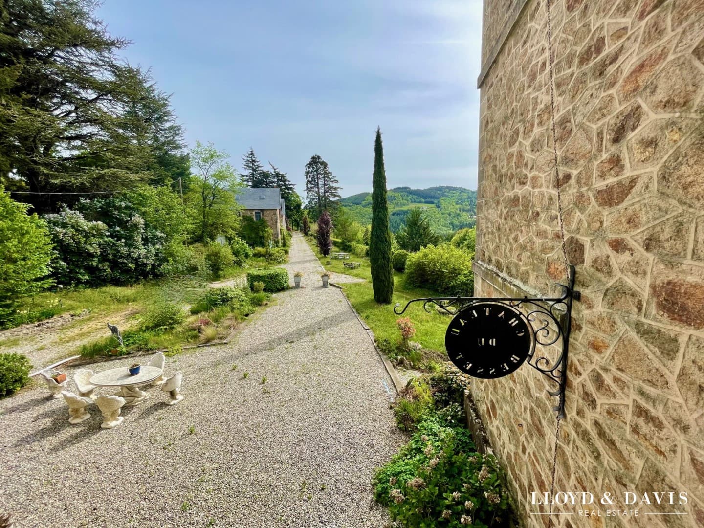 Historic Castle with 19 Bedrooms and Swimming Pool in Ardèche 2