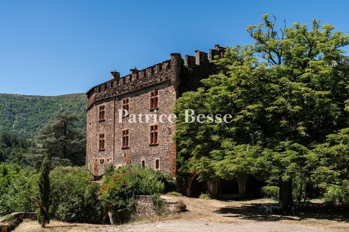 Historic Château With Farm Building And Outbuildings Surrounded By 13 Hectares Of Woodland 2