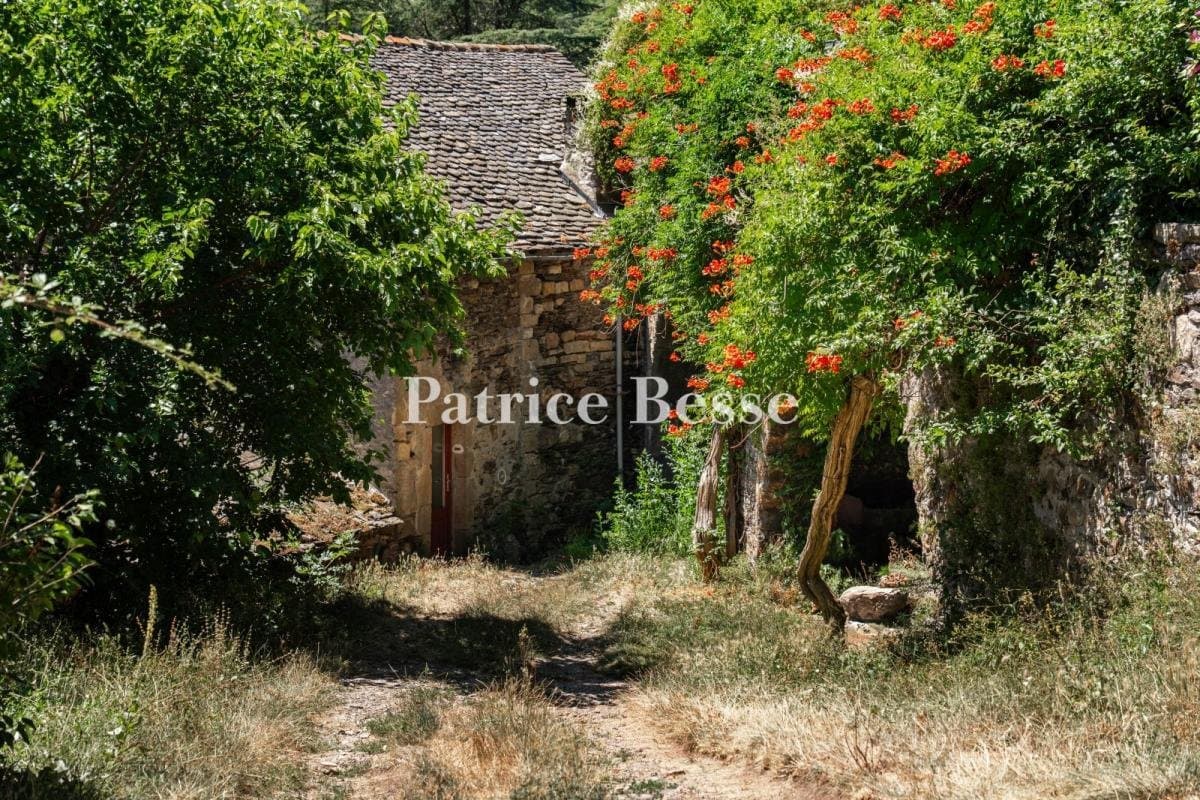 Historic Château With Farm Building And Outbuildings Surrounded By 13 Hectares Of Woodland 5