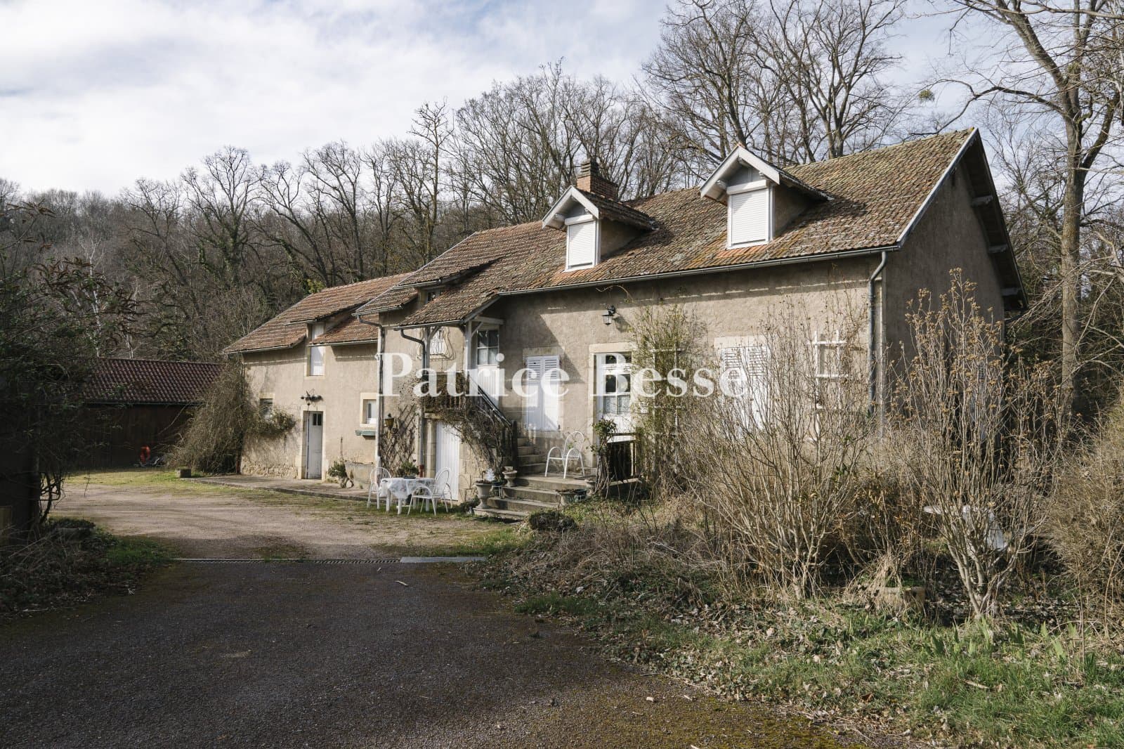 19th Century Manor with Panoramic Views on 22 Hectares 4