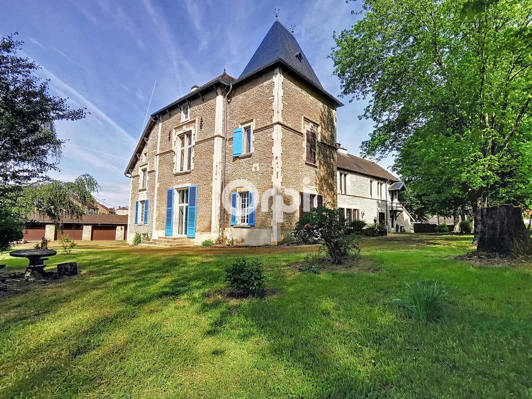 Castle 482 Sqm 10 Bedrooms 4