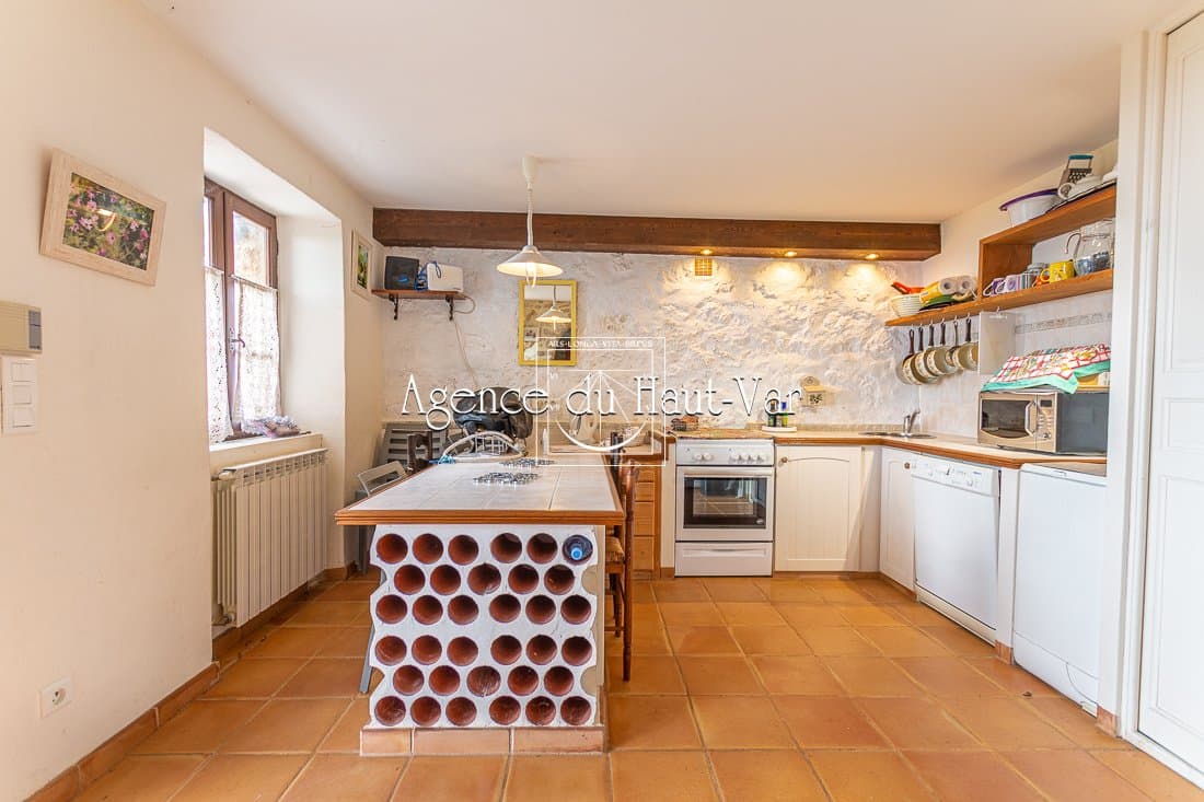 Castles for sale in Seillans