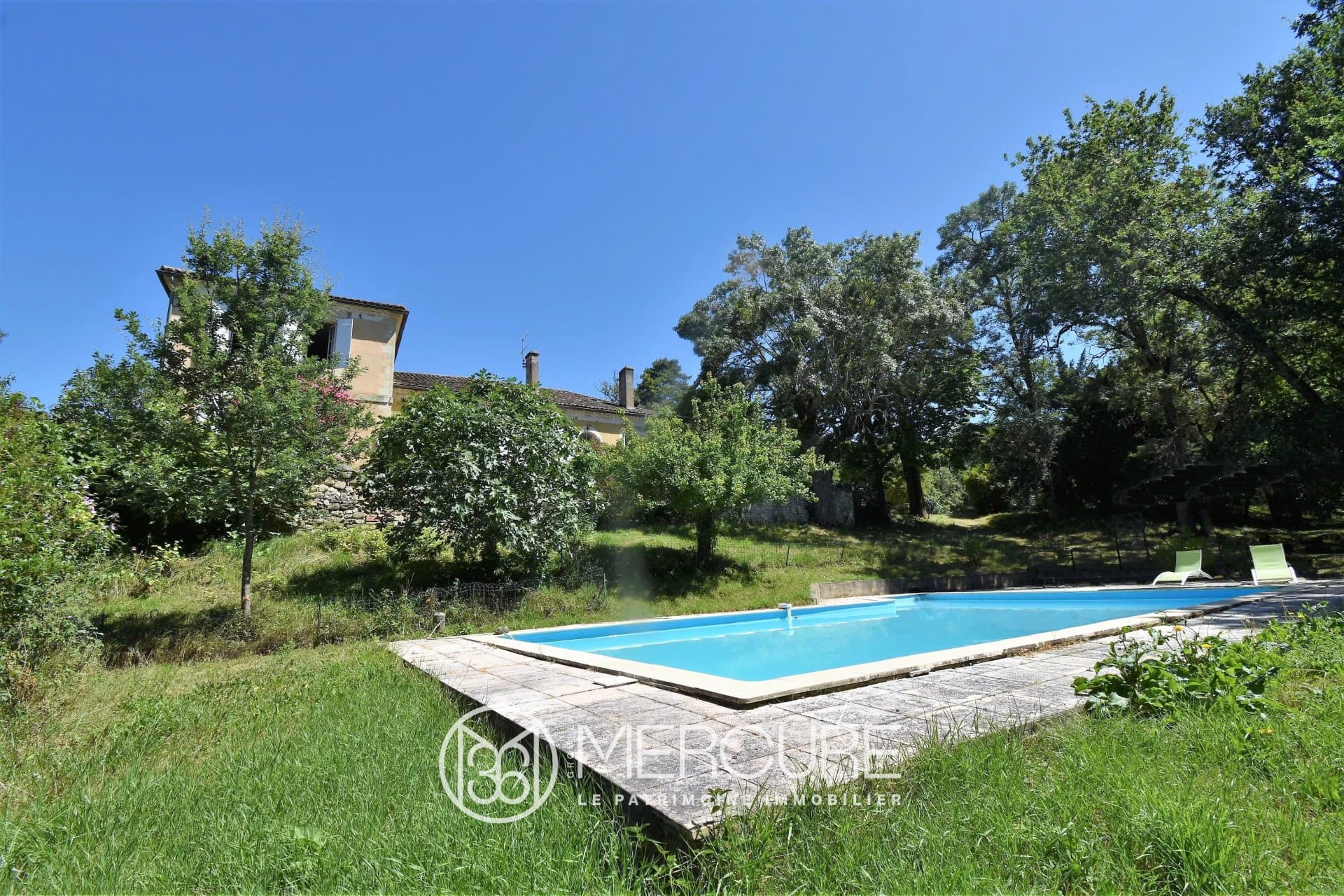 Charming Castle with Swimming Pool and Expansive Terrace 5