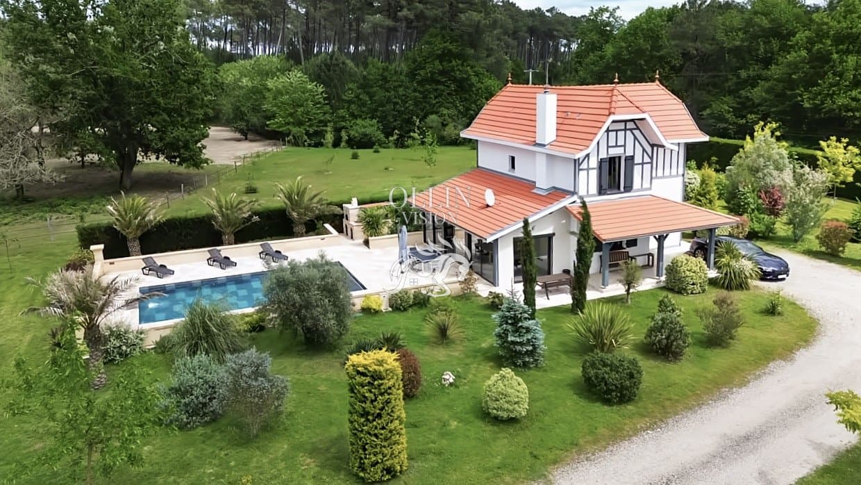 Exceptional Estate on 18 Hectares with Pool and Horse Stalls 3