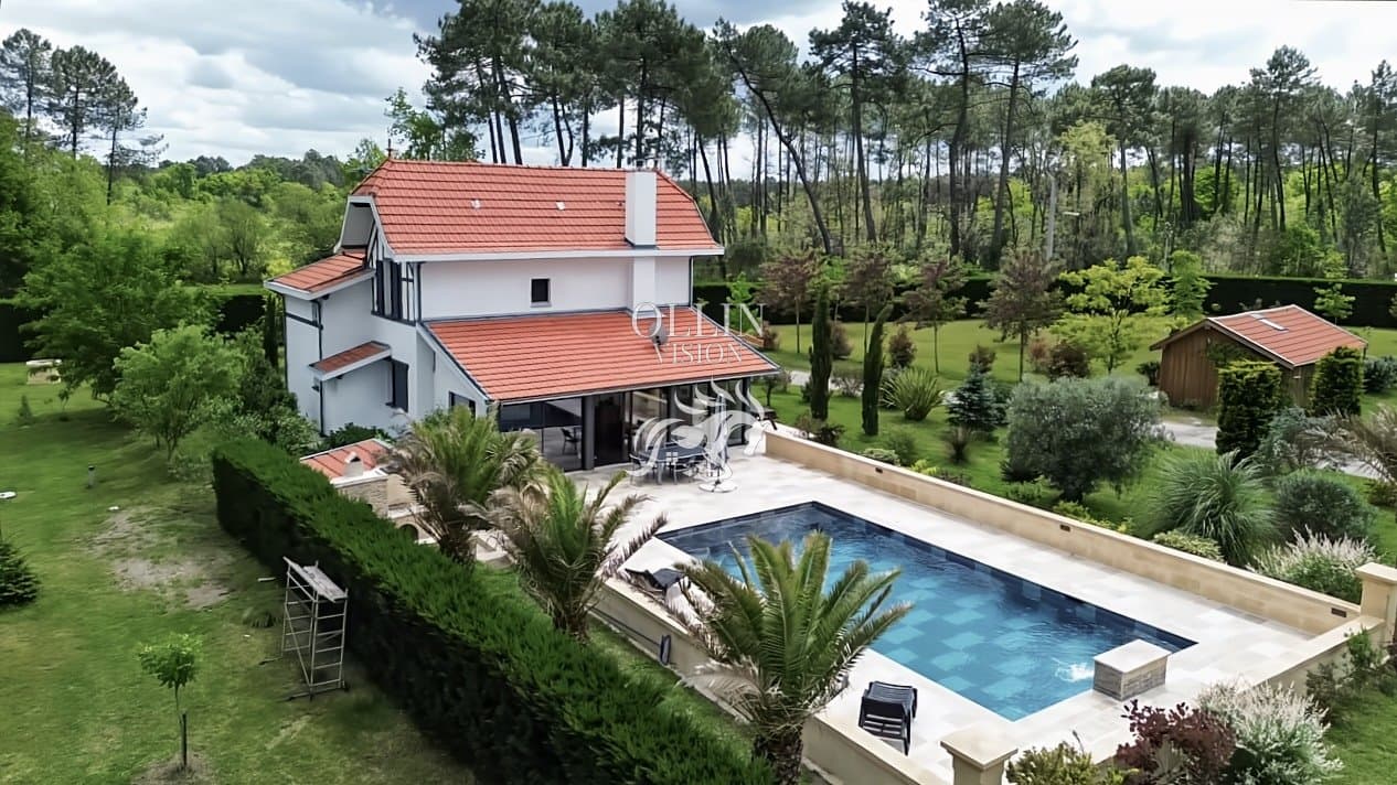 Exceptional Estate on 18 Hectares with Pool and Horse Stalls 4