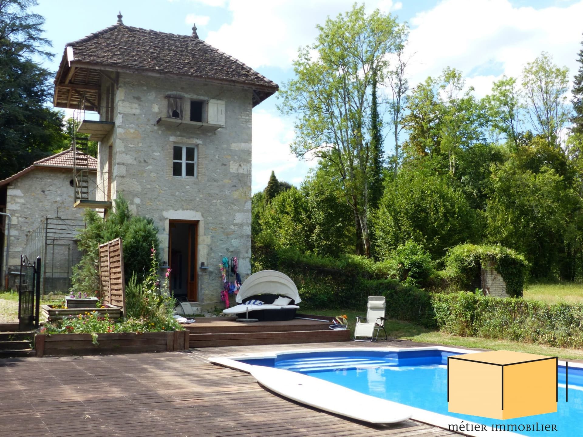 Stunning 19th Century Château With Tennis Court And Swimming Pool 4