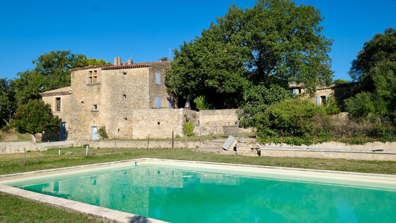 Charming Property With Panoramic Views In The Heart Of The Luberon 3