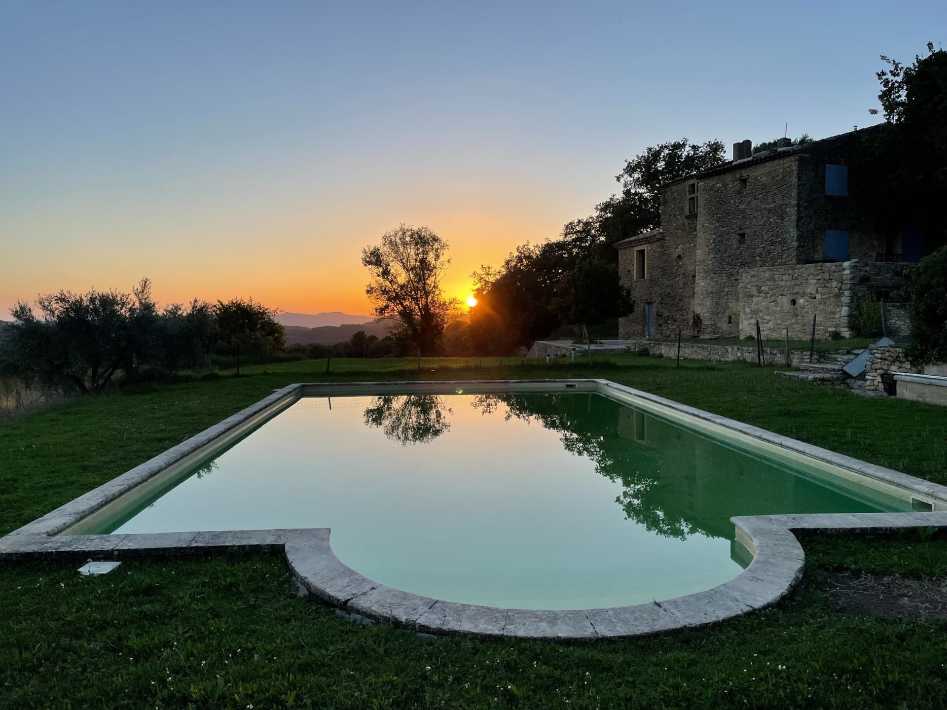 Charming Property With Panoramic Views In The Heart Of The Luberon 4