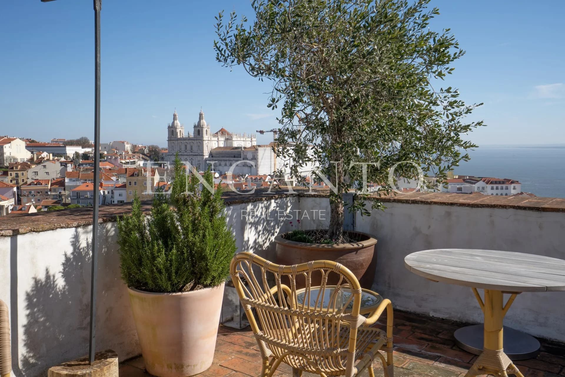 Historic 15th Century Palace With Panoramic Views In Lisbon 4
