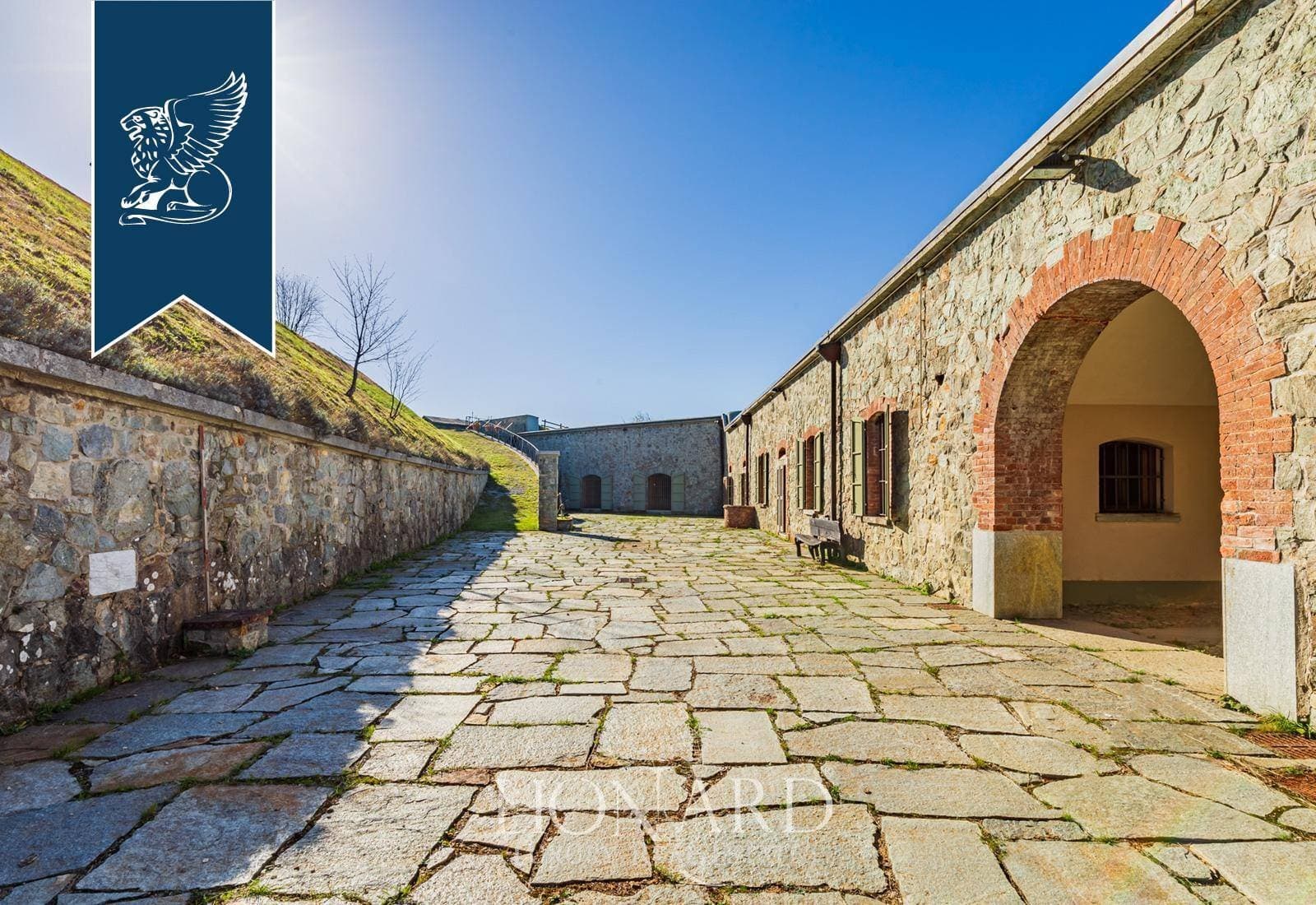 Renovated Historical Fortress With Sea View In The Ligurian Riviera 5
