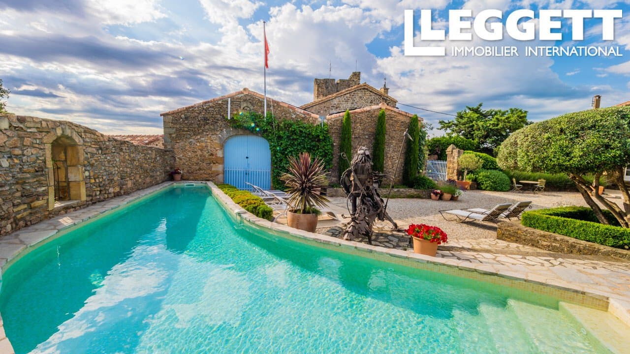 Beautifully Restored 17th Century Château With Adjoining Village House 3