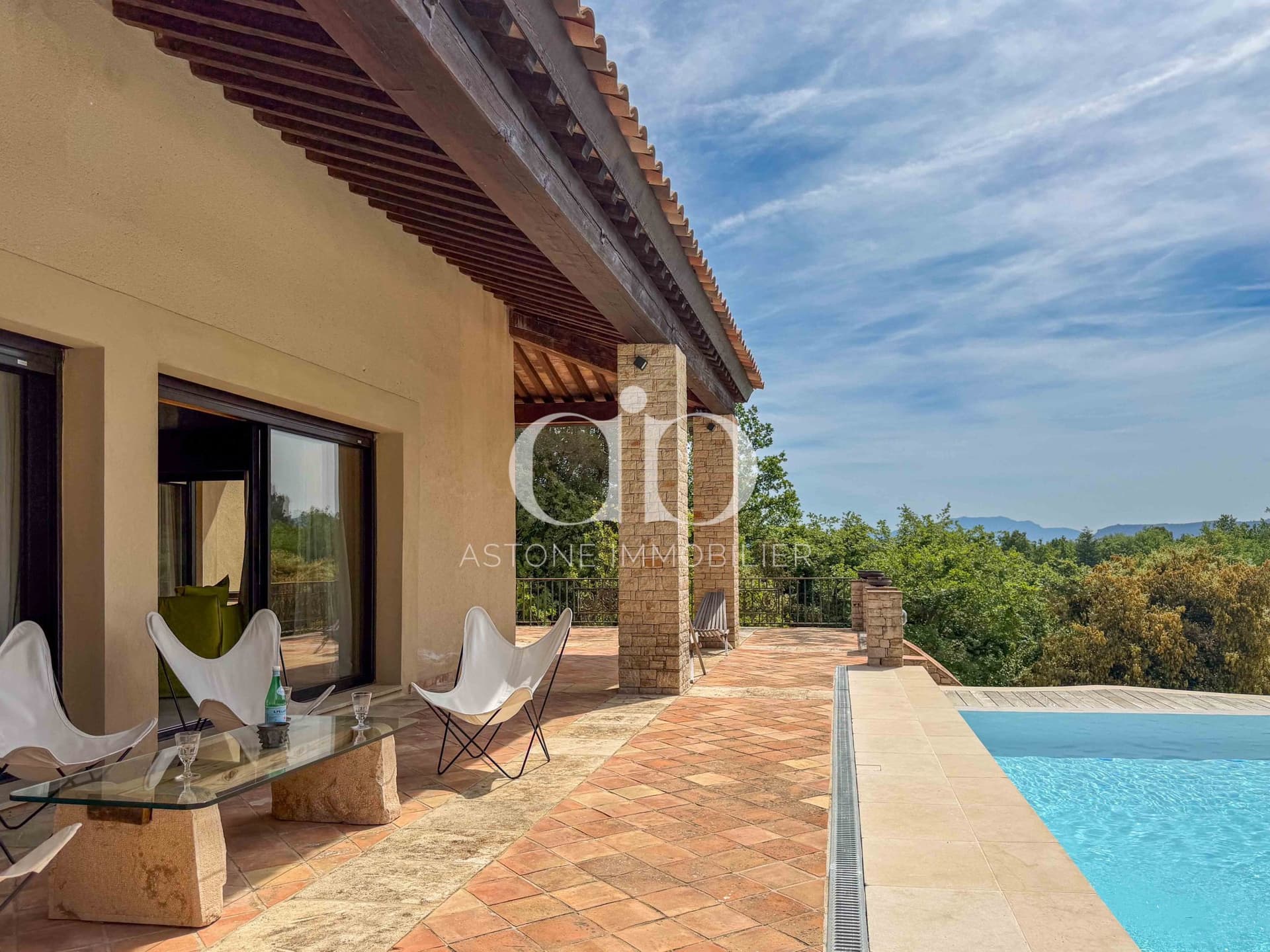 Elegant Villa with Infinity Pool and Independent Apartment Near Aix-en-Provence 2