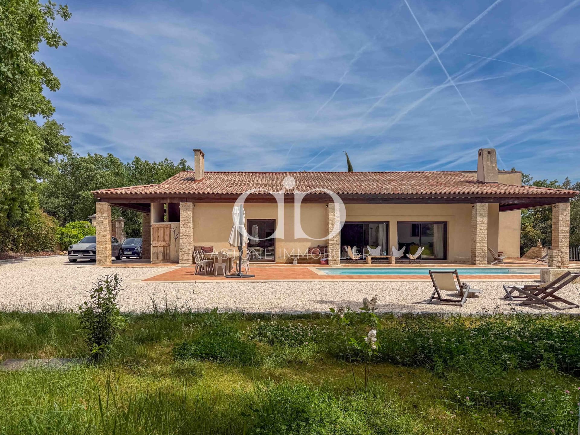 Elegant Villa with Infinity Pool and Independent Apartment Near Aix-en-Provence 4