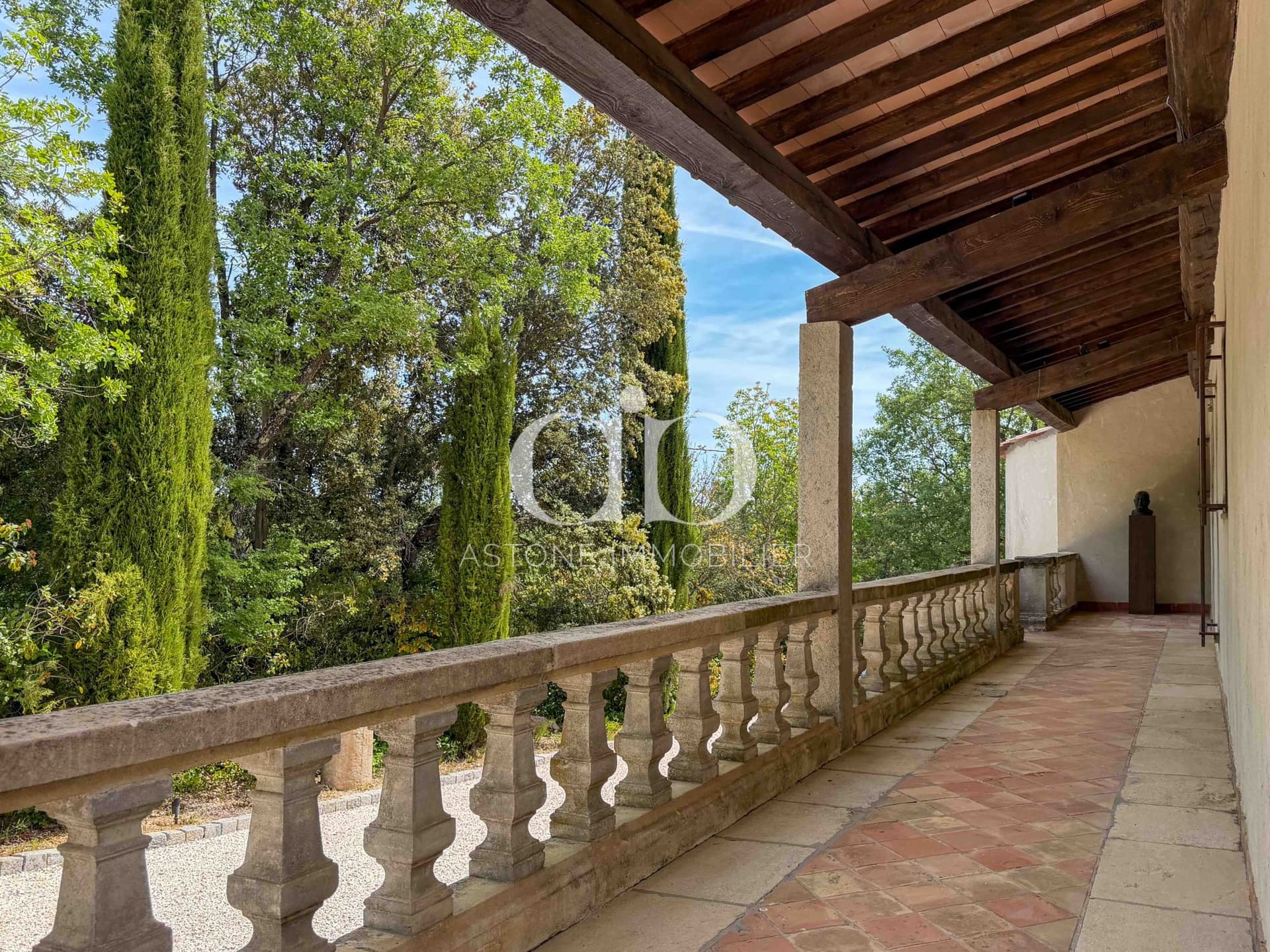 Elegant Villa with Infinity Pool and Independent Apartment Near Aix-en-Provence 5