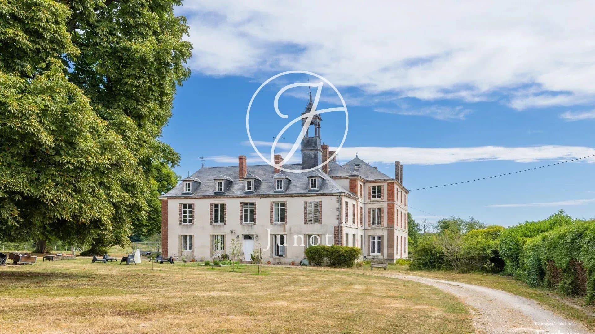 Elegant 18th Century Château with Private Apartment and Scenic Views 2