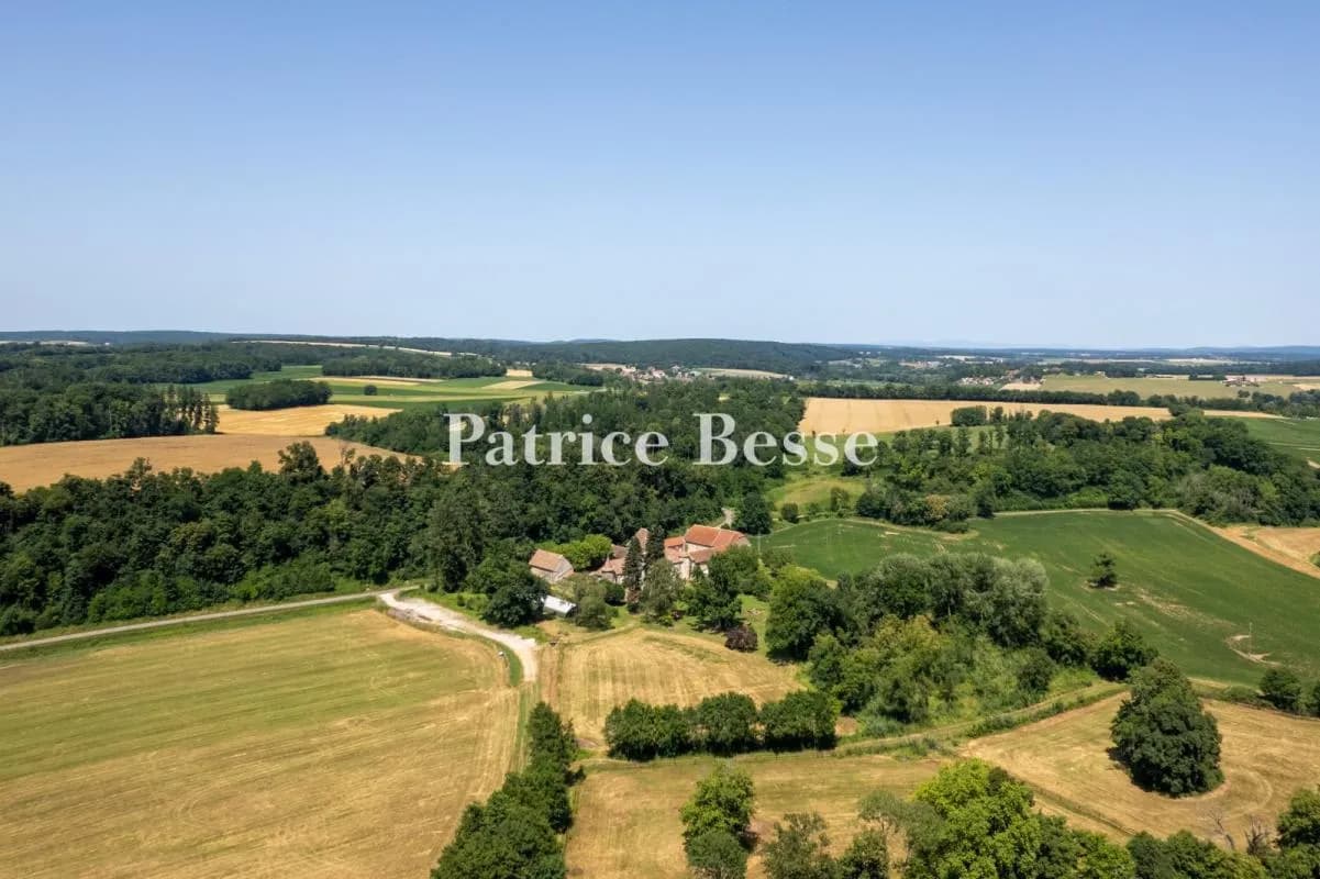 Historic Château With 16th Century Tower And Caretaker's Cottage 5