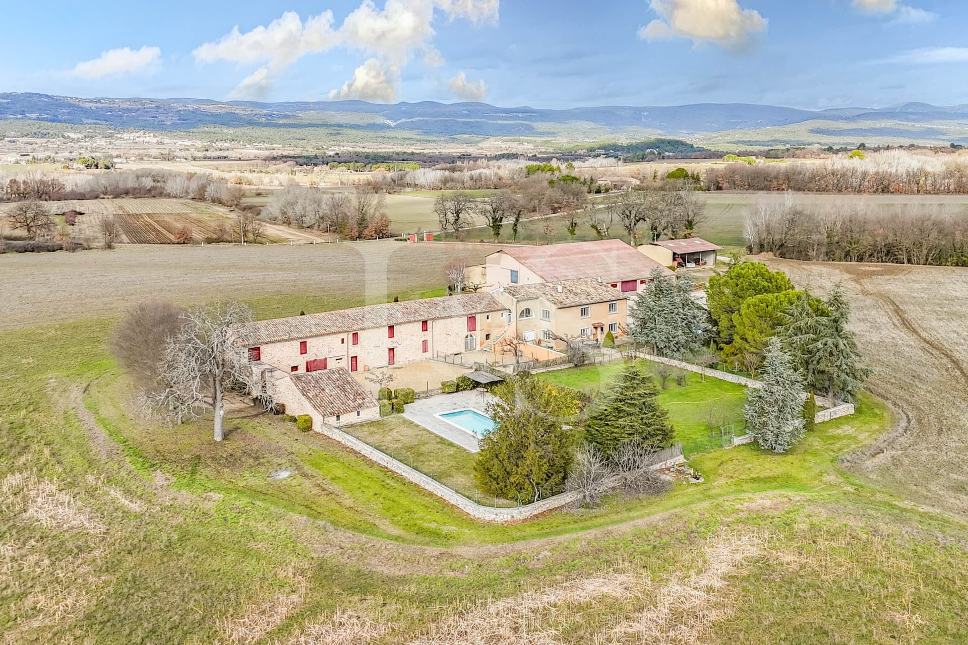 Exceptional 70 Hectare Mas With Vineyard In The Heart Of Provence 2