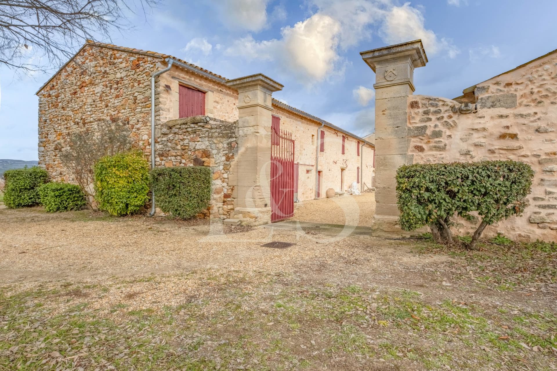 Exceptional 70 Hectare Mas With Vineyard In The Heart Of Provence 3