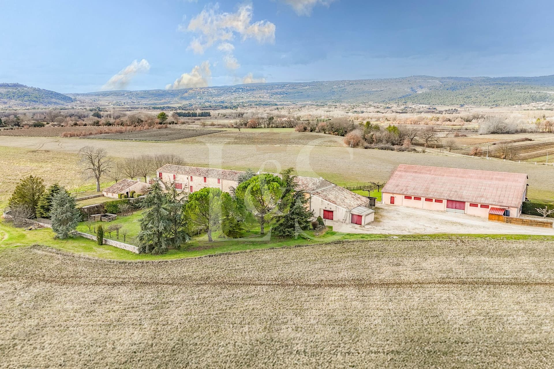 Exceptional 70 Hectare Mas With Vineyard In The Heart Of Provence 2