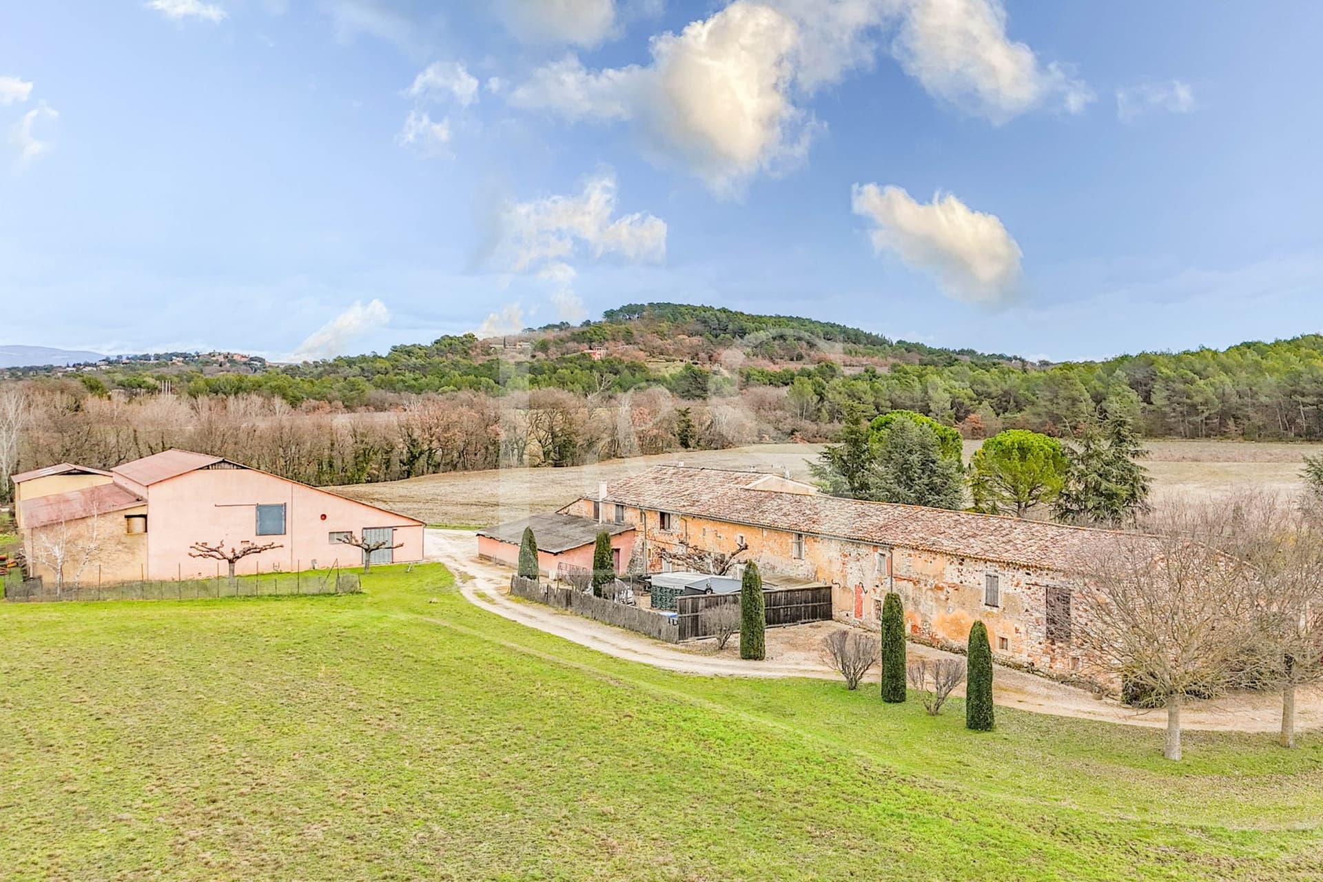 Exceptional 70 Hectare Mas With Vineyard In The Heart Of Provence 3