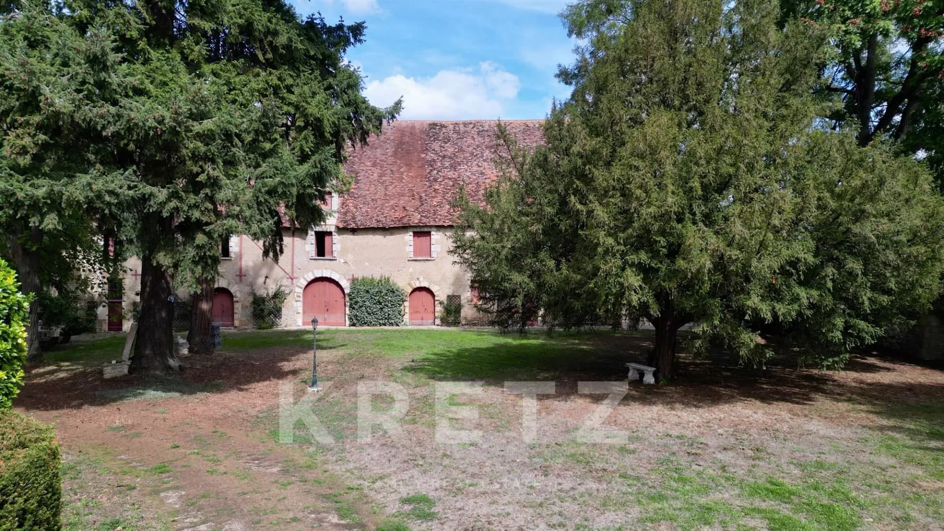 Historic Château with Guest House and Expansive Grounds 4