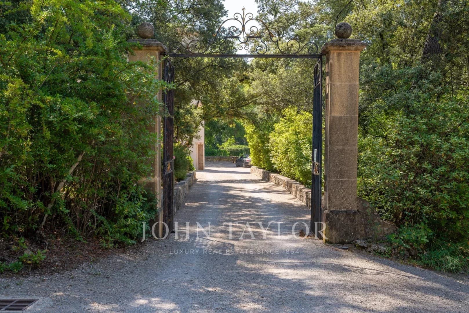 Exceptional 18th Century Château With Guest House And Expansive Parklands 5