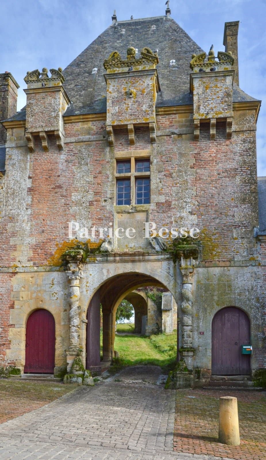 Historic Castle with 7 Hectares of Parklands in Argonne-Ardennaise