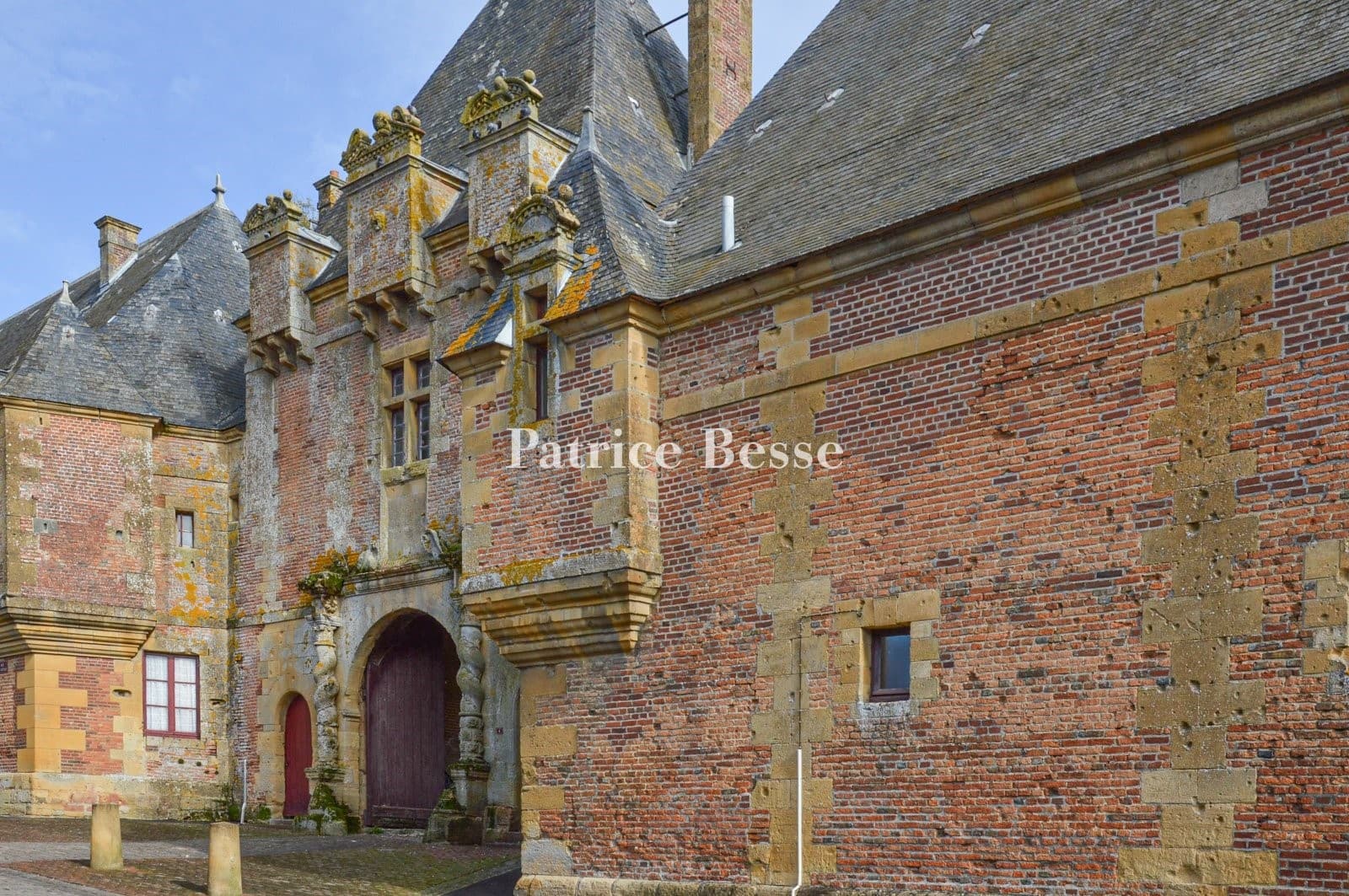 Historic Castle with 7 Hectares of Parklands in Argonne-Ardennaise 2
