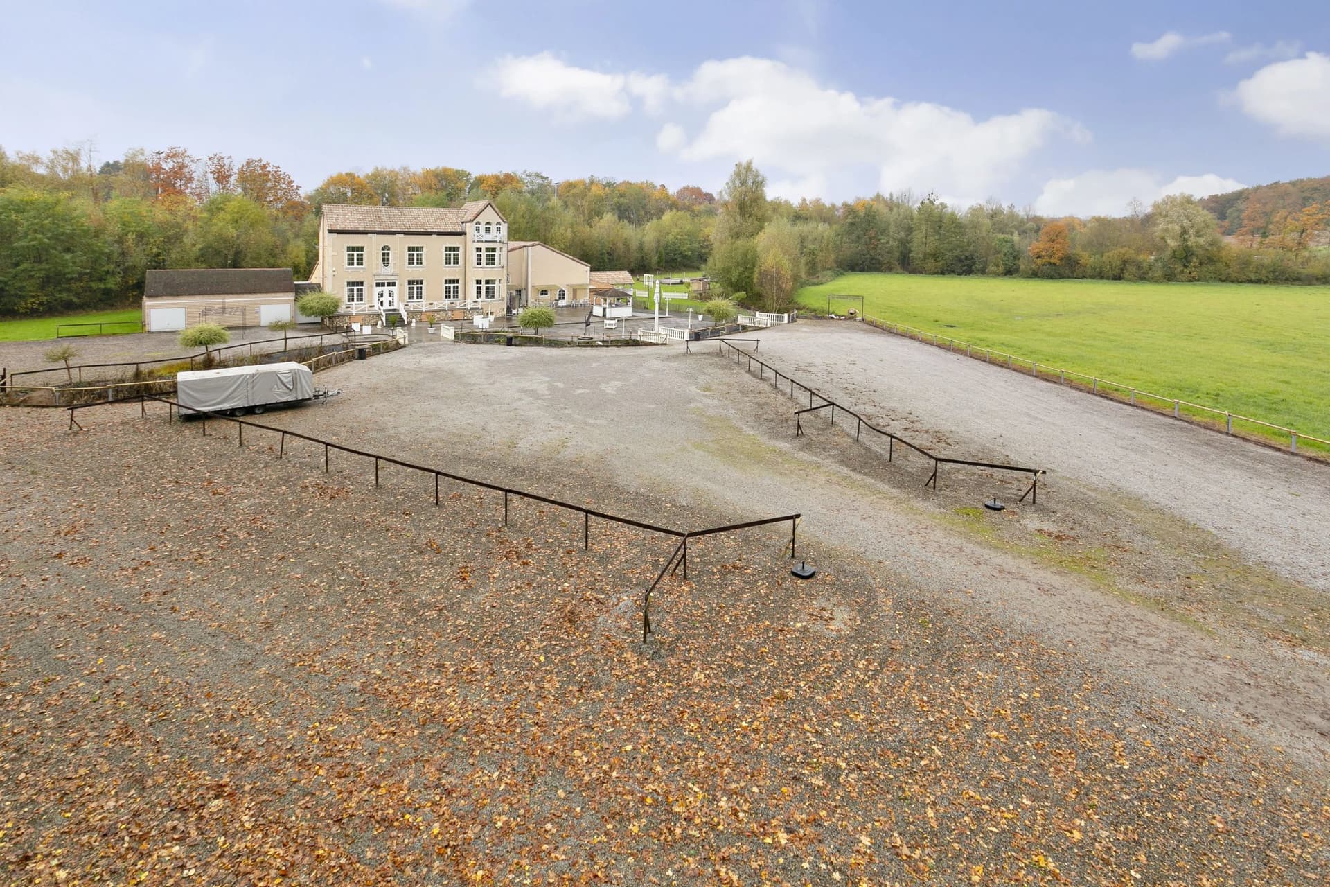Luxurious Château With Swimming Pool And Security Features 5