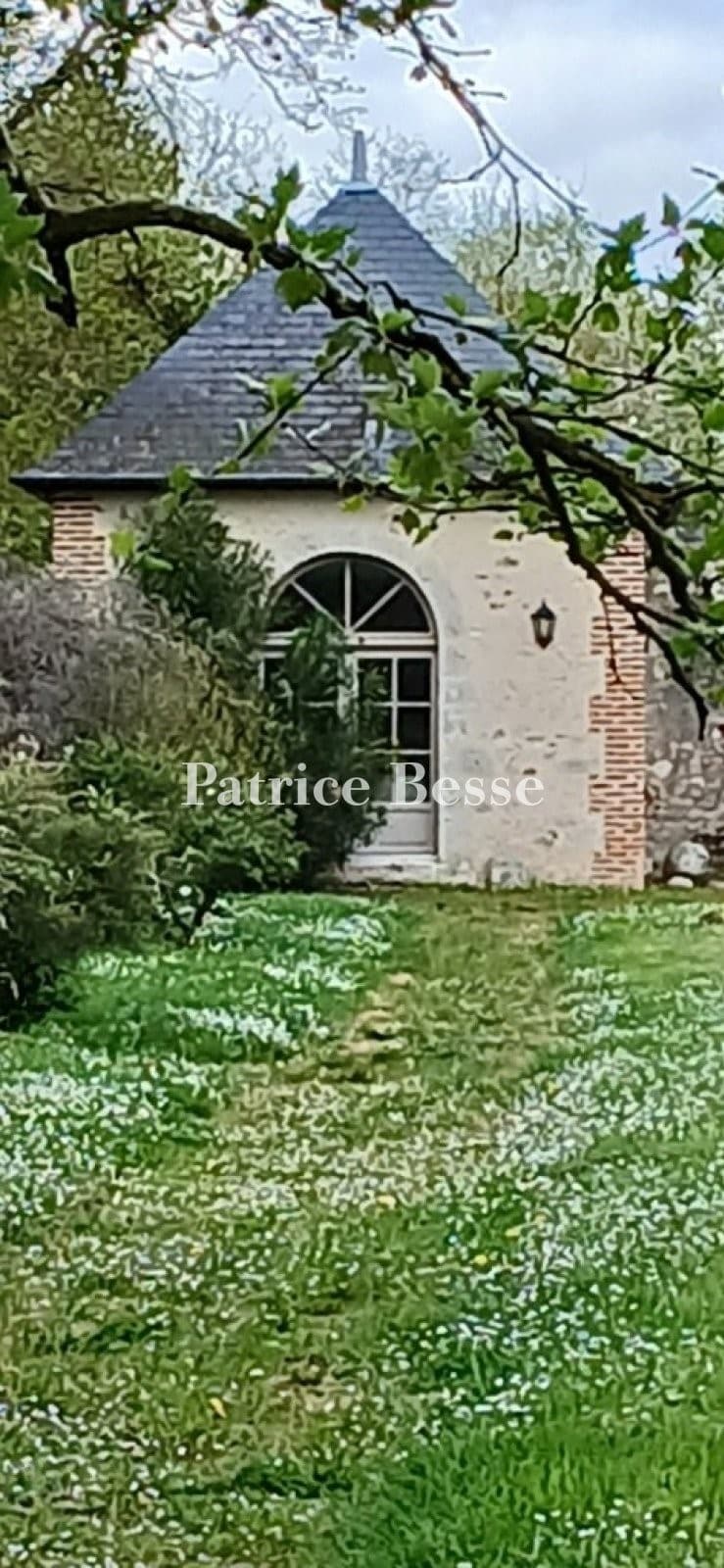 Historic Château With Potential For 50 Bedrooms In The Loire Valley 3