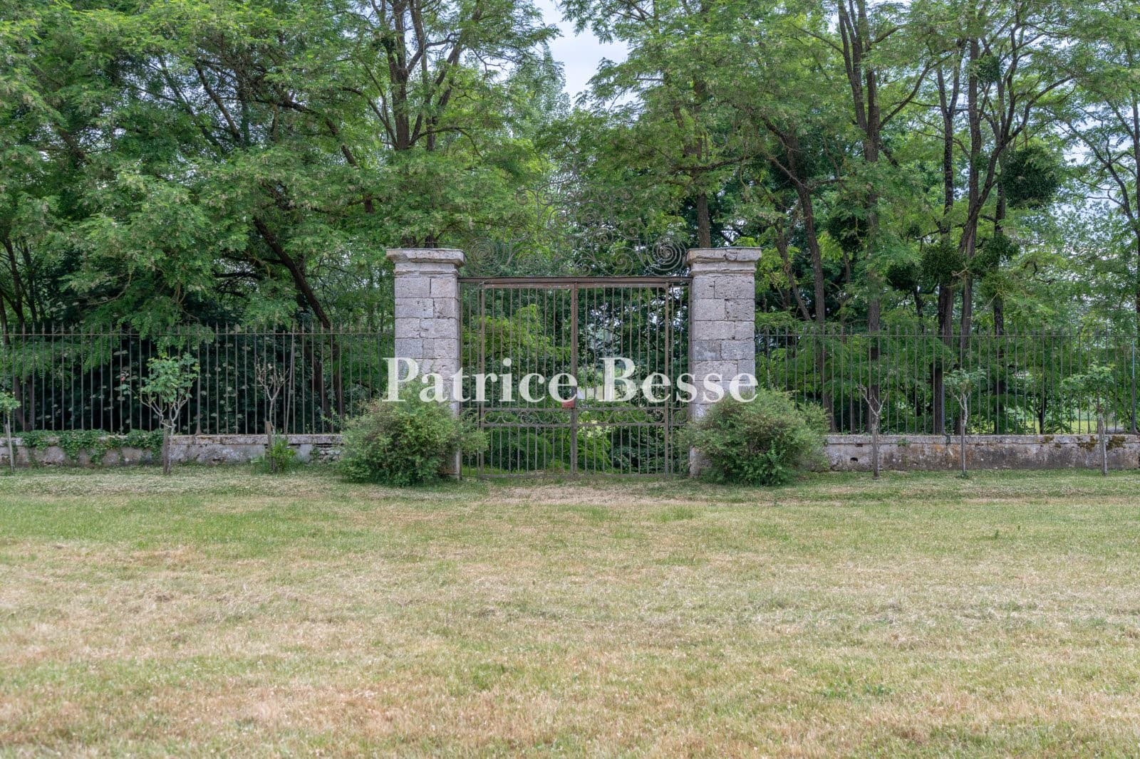Historic Château With Potential For 50 Bedrooms In The Loire Valley 5