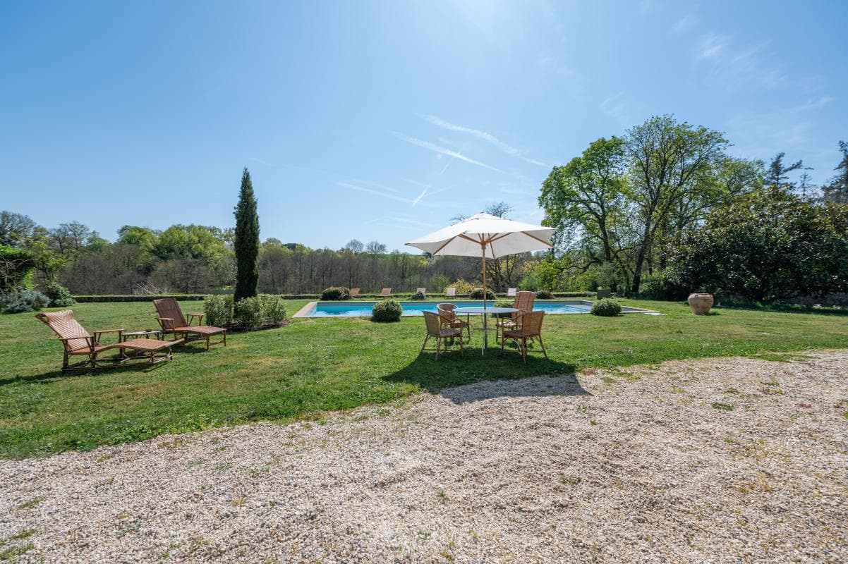 Charming 19th Century Castle With Extensive Grounds And Multiple Outbuildings 4
