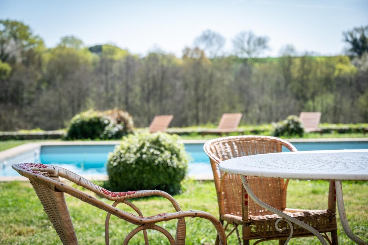 Charming 19th Century Castle With Extensive Grounds And Multiple Outbuildings 5