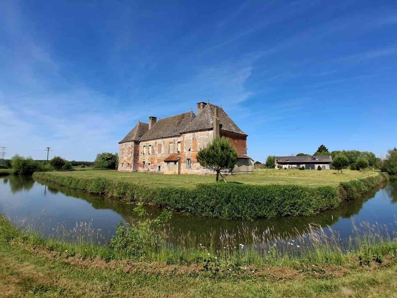 Historic Château With Development Potential In La Bresse 2