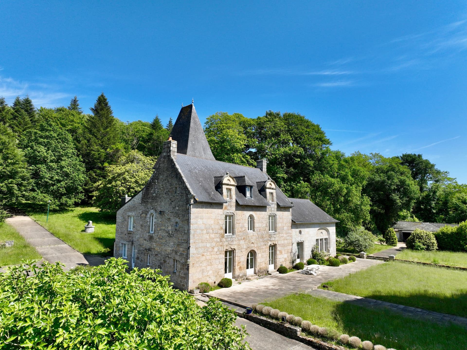 Luxurious 17th Century Manor With Guest Houses And Stunning Port Views