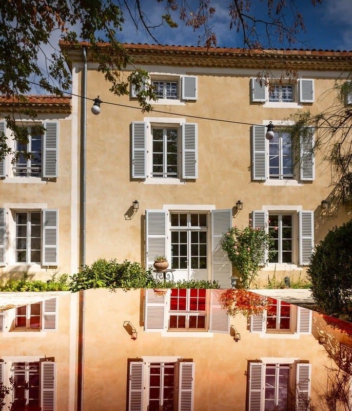Elegant 19th Century Castle With Moat And Heated Saltwater Pool 2