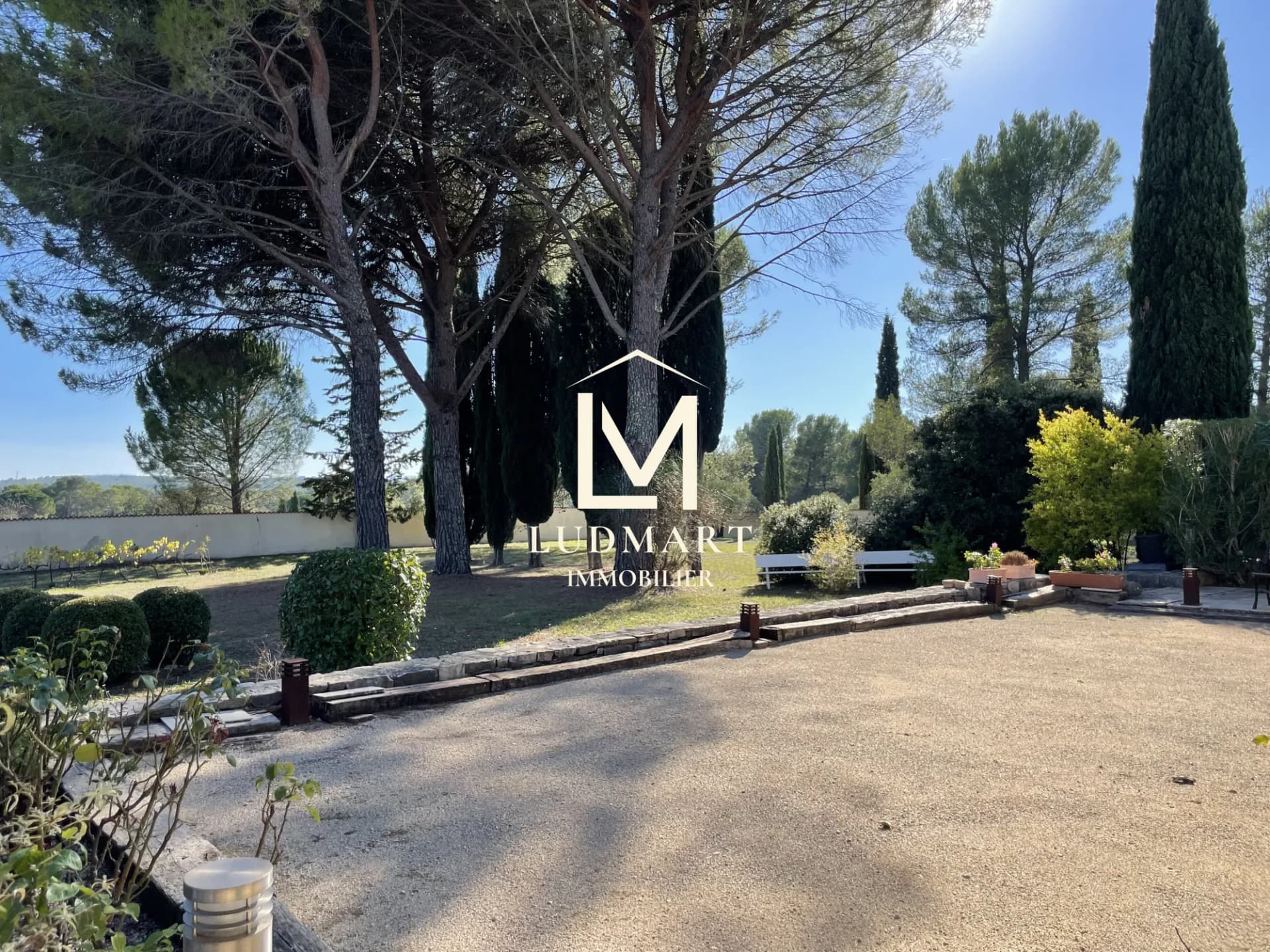 House With Open Views Over 7 Hectares Of Vineyards Near Draguignan 5