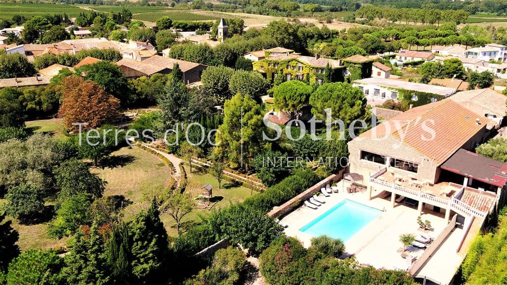 Elegant Château with 27 Bedrooms and Panoramic Mountain Views 5