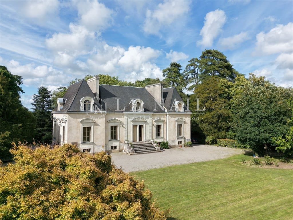 Elegant Château With Extensive Grounds And Equestrian Facilities — Château for sale in Loire-Atlantique, France