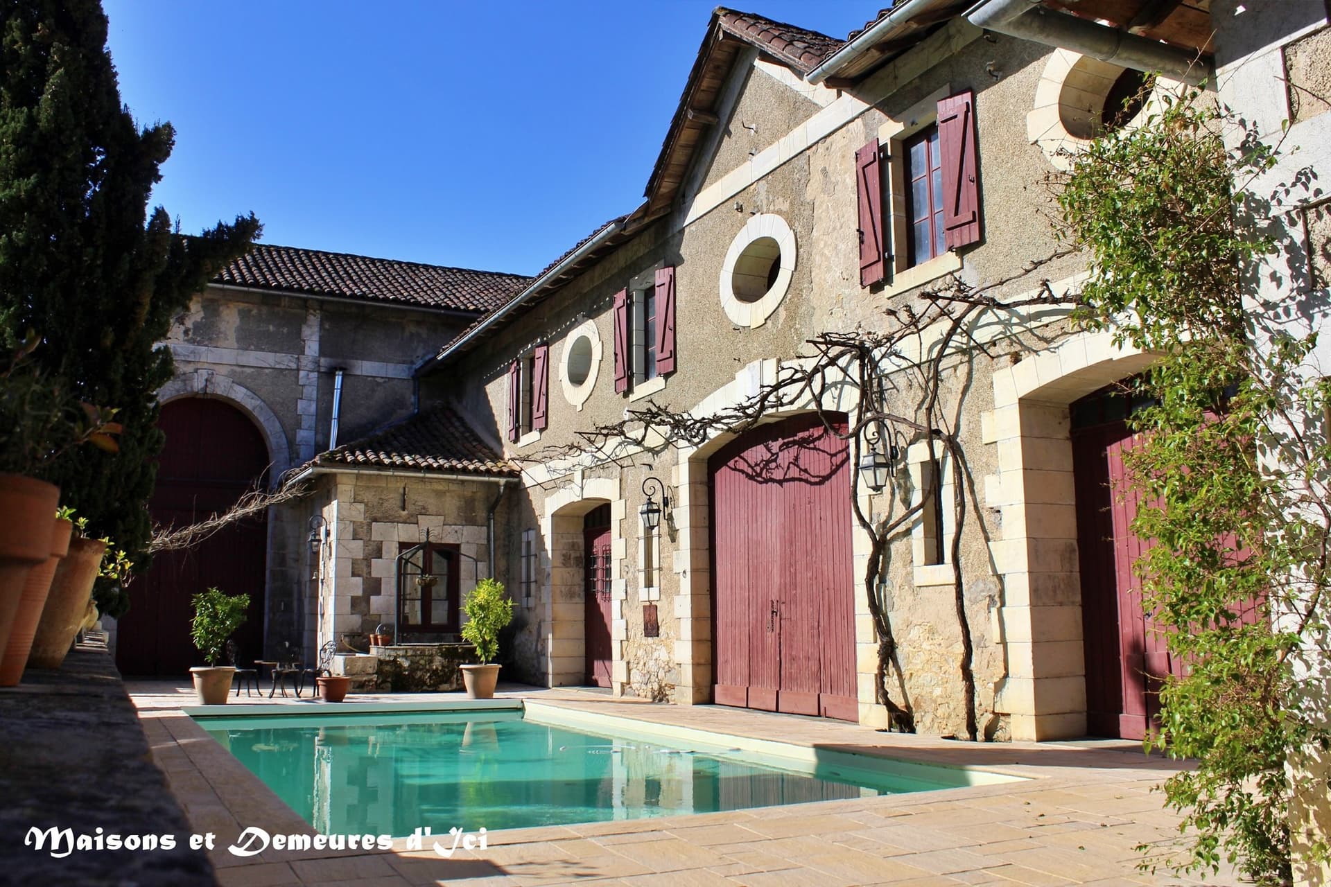 Exceptional Second Empire Château With Swimming Pool And Spacious Grounds 4