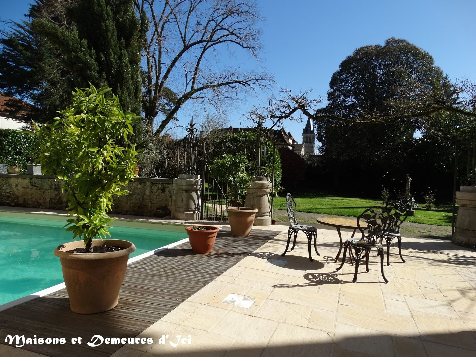 Exceptional Second Empire Château With Swimming Pool And Spacious Grounds 5