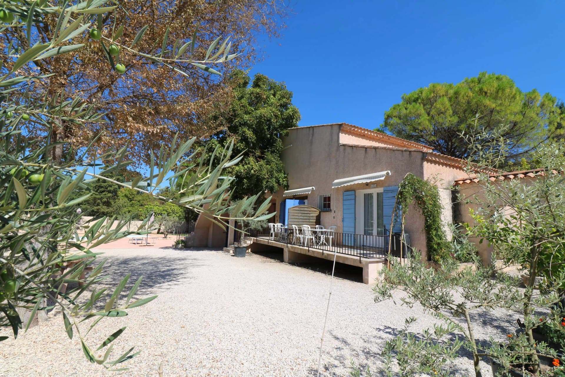 Active Provençal Villa With Suites, Event Space, And Pool 4