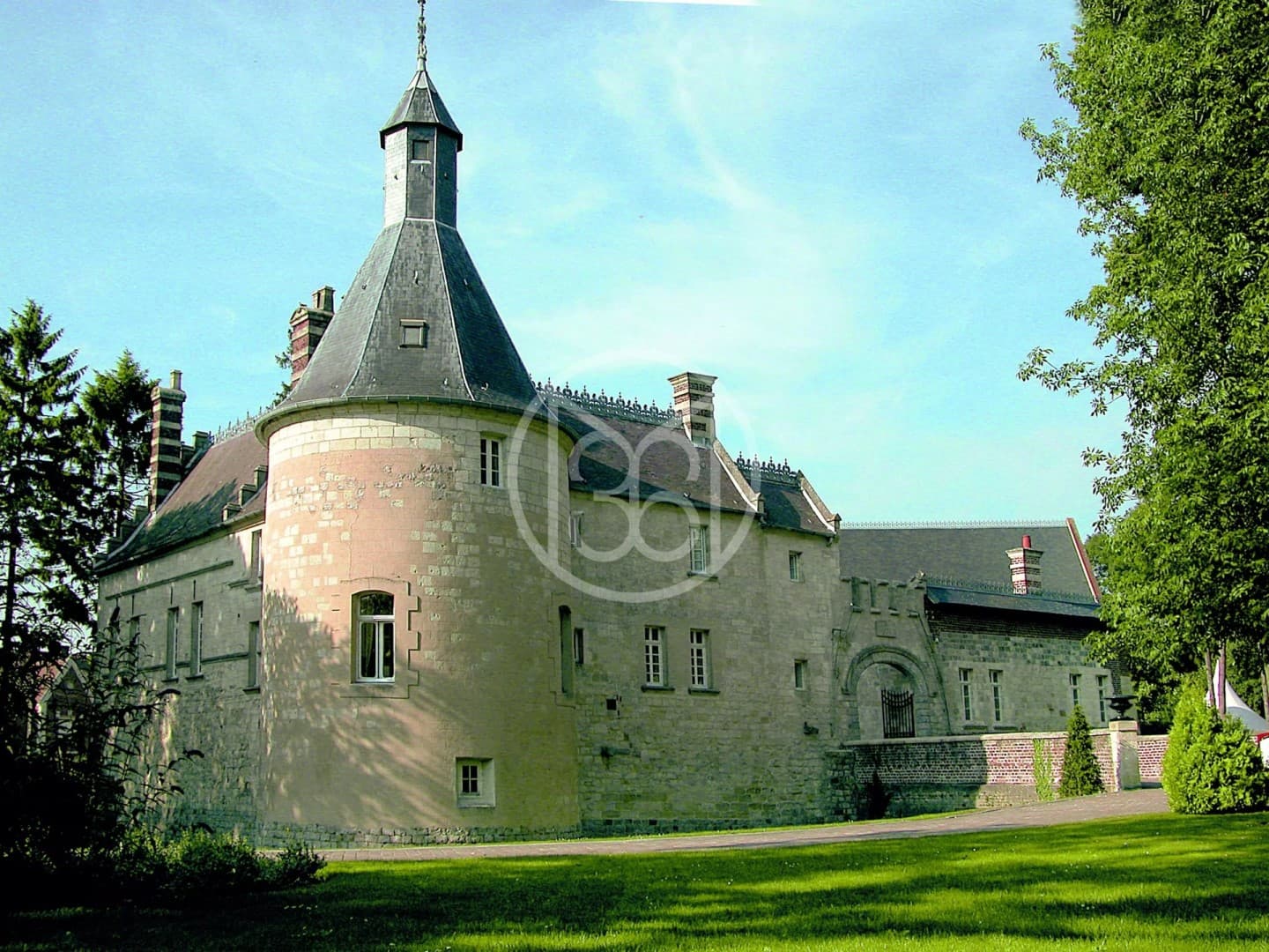 Elegant 9th Century Château With 27 Bedrooms And Recreational Area 3