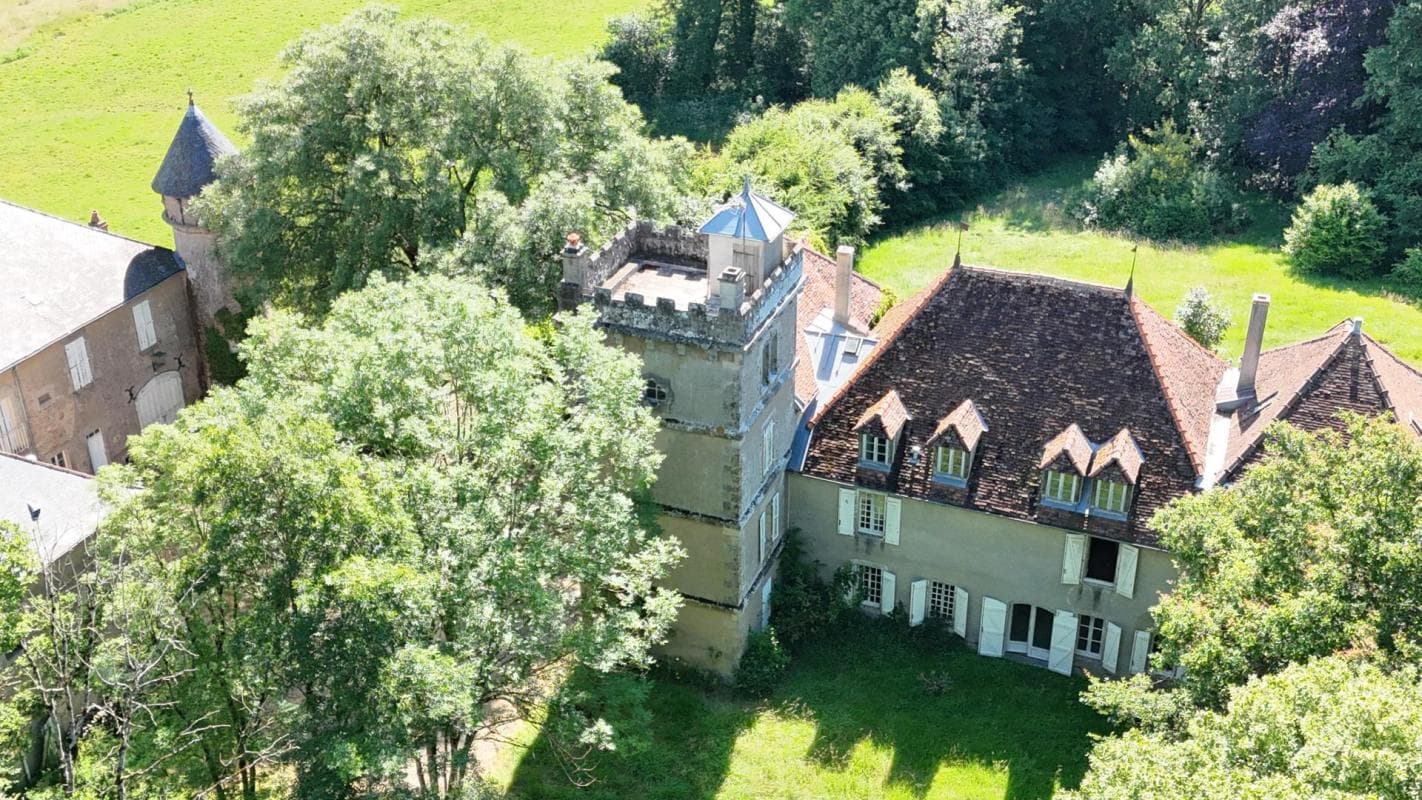 Charming Manor House With Swimming Pool And Tennis Court 5